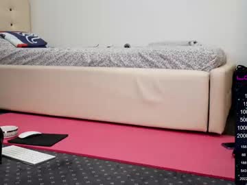 webcam girl carmela_fox live cam image #4660244