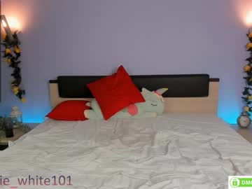 webcam girl foxhilary live cam image #2966137