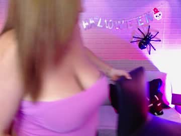 webcam girl makarena_medina live cam image #10810960