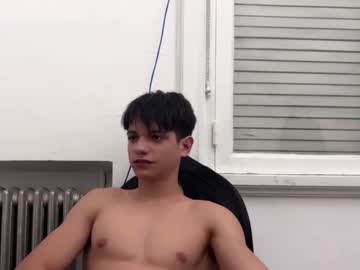 webcam man sasukeuhchia live cam image #2643445