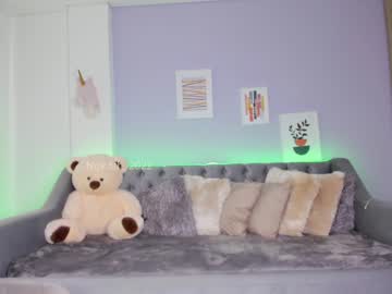 webcam girl camilagomezz live cam image #4109269