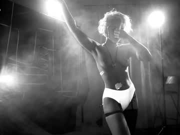 webcam girl artmosphera live cam image #10426237