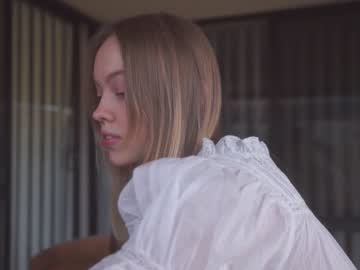 webcam girl bibi_it_is live cam image #5878608