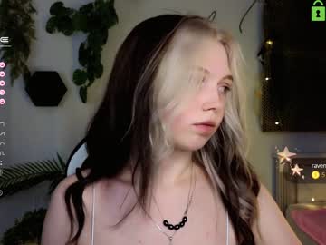 webcam girl small_blondee live cam image #6498231