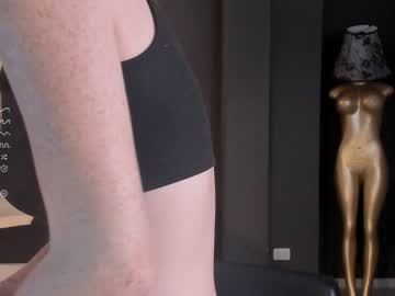 webcam girl corinnerusso live cam image #7496133