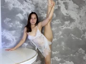 webcam girl just_emmy live cam image #6936709