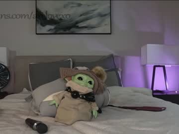webcam couple ari_lovexo live cam image #4445811