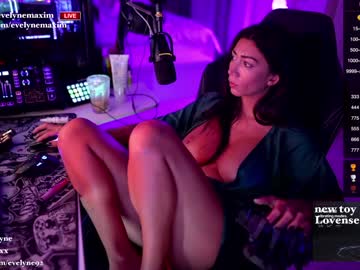 webcam girl evelyne92 live cam image #7471112