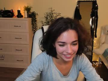 webcam girl ella_flar_ live cam image #3801484