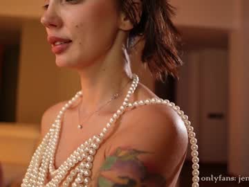 webcam girl therealbonnieclydex live cam image #9664602