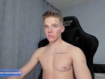 webcam man hogrider192 live cam image #7699342