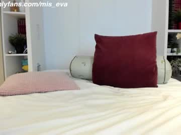 webcam girl mis_eva live cam image #3220155