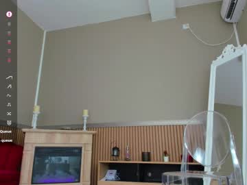 webcam girl kimi_ivy live cam image #12433939