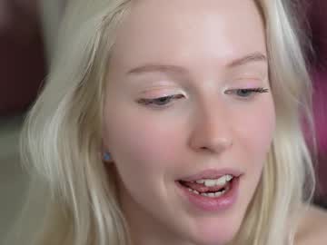 webcam girl my_stella live cam image #12099857