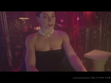 webcam girl lucieoude_ live cam image #3603867