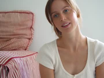 webcam girl ellaa91 live cam image #2846688
