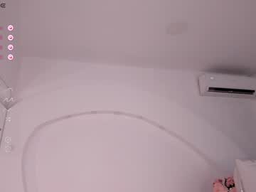 webcam girl emilylittle live cam image #11618321
