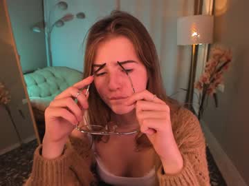webcam girl zlata_luna live cam image #537317