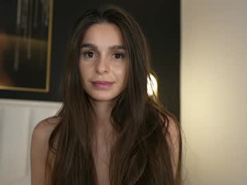 webcam girl dovia live cam image #10410485