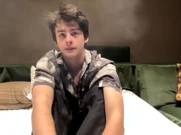 webcam man purplemichalben448557 live cam image #11738571