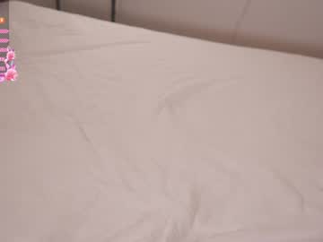 webcam girl blondehottiek live cam image #10322051