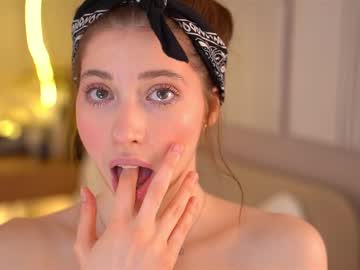 webcam girl happyvivy live cam image #12323440
