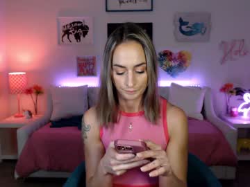 webcam girl holihurricane live cam image #12213455
