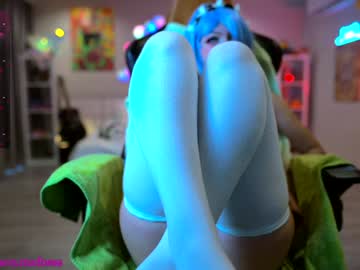 webcam girl madnessalise live cam image #10043991