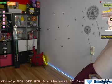 webcam girl veronikavonk live cam image #2962543