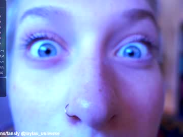 webcam girl laylas_universe live cam image #6972618