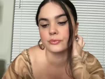 webcam girl gia_is_horny live cam image #3194311