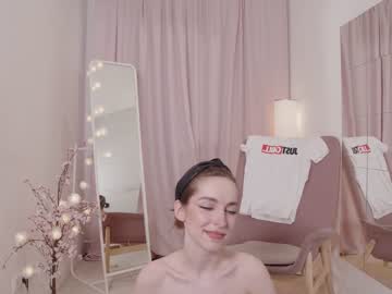 webcam girl silent_chill live cam image #2548028