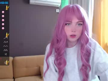 webcam girl small_blondee live cam image #2372926