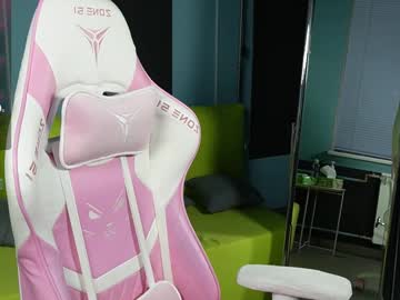 webcam girl lilith_mayers live cam image #11062575