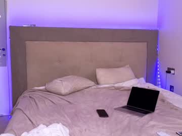 webcam girl callme_star live cam image #8358952