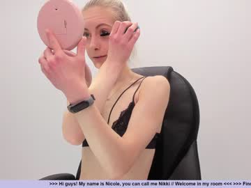 webcam girl girl_i_am live cam image #4601833