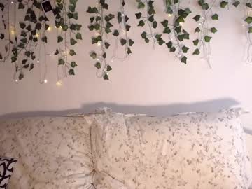 webcam girl lillpio live cam image #4691817