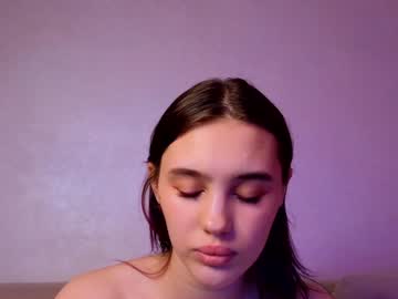 webcam girl angella_kleee live cam image #8413201
