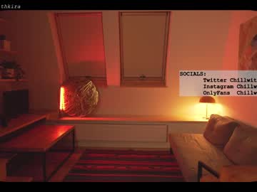 webcam girl chillwithkira live cam image #2501205