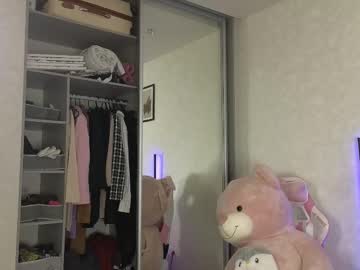webcam girl jenie_fire live cam image #12428416