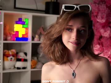 webcam girl taitehambelton live cam image #12963747