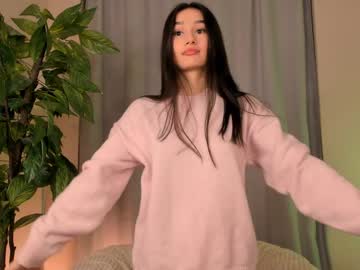 webcam girl juliepenningtona live cam image #7699639