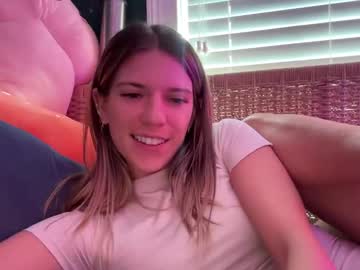 webcam girl oliviahansleyy live cam image #12082506