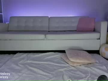 webcam girl roxy_blue_eyed_ live cam image #1089173