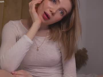 webcam girl love_machine_ live cam image #8838324