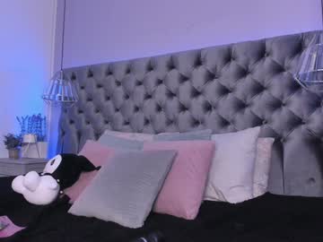 webcam girl naomii_soto live cam image #10183908