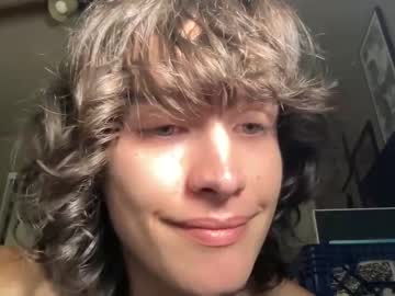 webcam man jungleliving333 live cam image #2205503