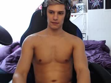 webcam man misterydragon live cam image #420139