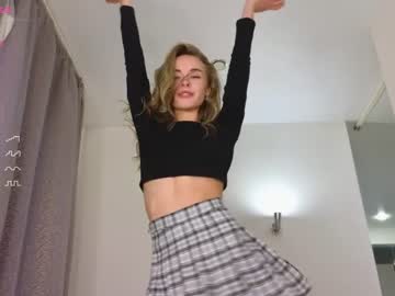 webcam girl uwunikaa live cam image #7115822