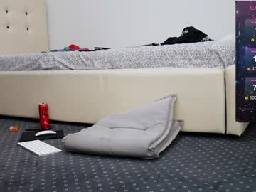 webcam girl carmela_fox live cam image #9632972